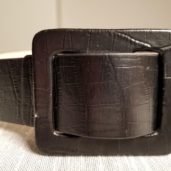 Betsey Johnson belt - Picture 2 of 4